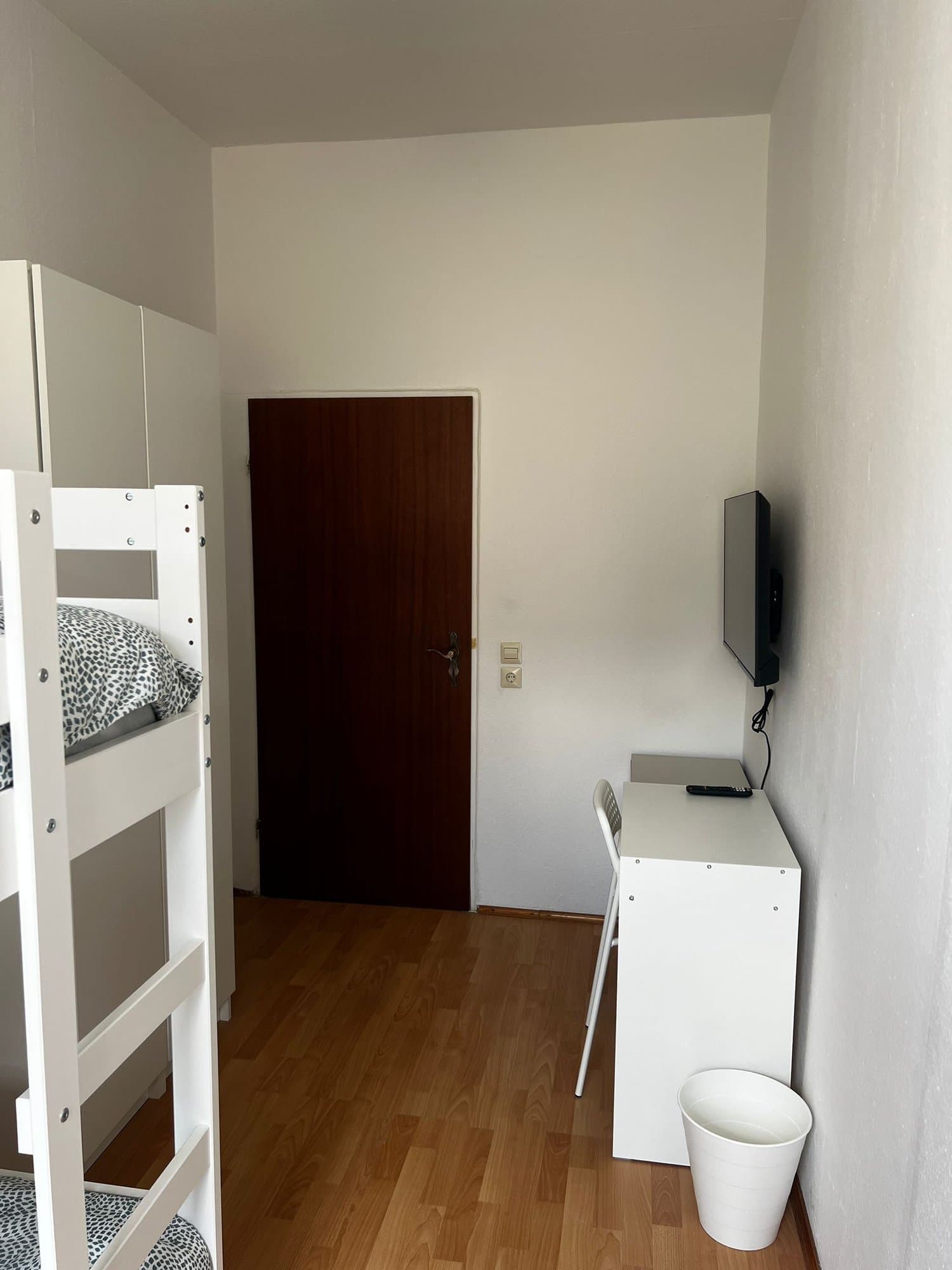Photo 2 of furnished apartment WB24-10, Wilhelm-Busch-Straße 24, 04357 Leipzig